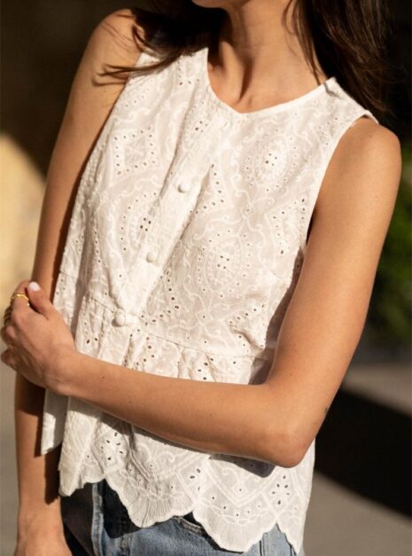 White Blouse (3) White Blouse (3)
