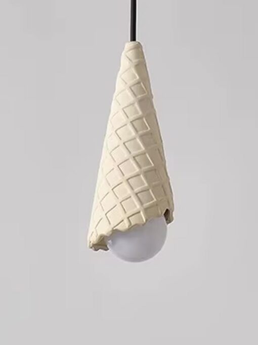 Lampada a sospensione in ceramica "Cono gelato" bianco