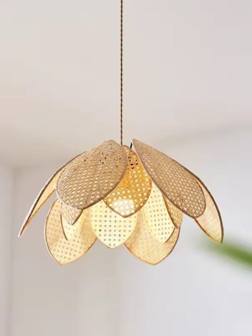 Lampada a sospensione a tubo in rattan Petal D45 cm